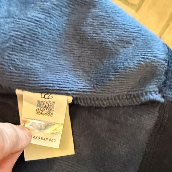 UGG Robinson Men's Navy and Light Blue Robe size XL/ XXL - Picture 10 of 14